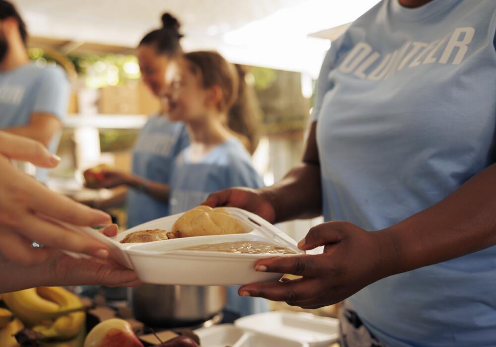 Volunteer Shares Free Food To The Needy